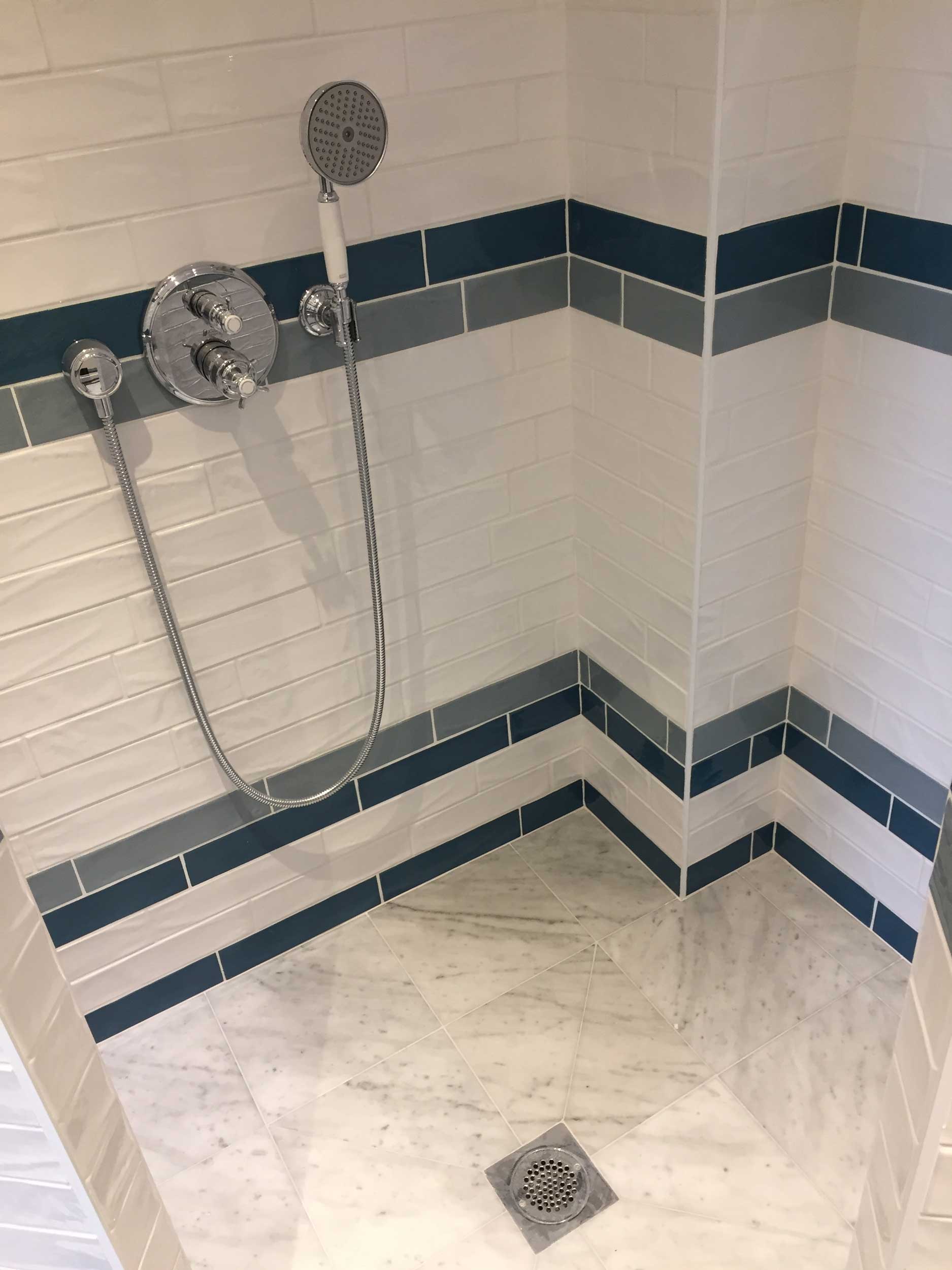 Acquadarte remplace votre baignoire par une douche